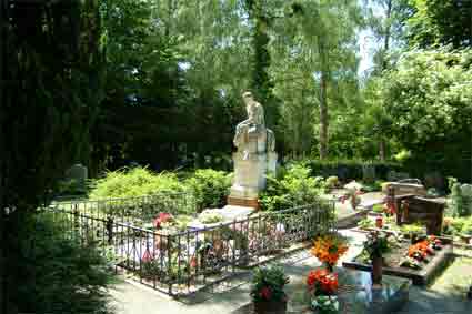 Patenschaftsgrab auf dem Friedhof Landau